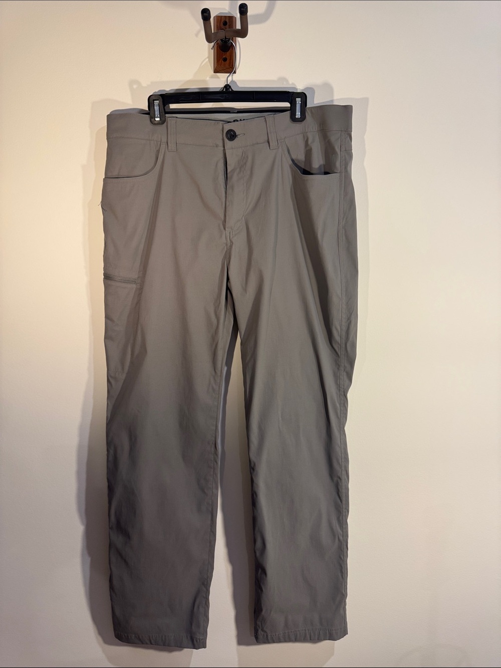 Orvis Men's Tech Pants in Light Gray